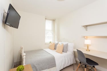 7 bed house, Llanishen Street, Gabalfa, Cardiff, CF143QB - Image 2