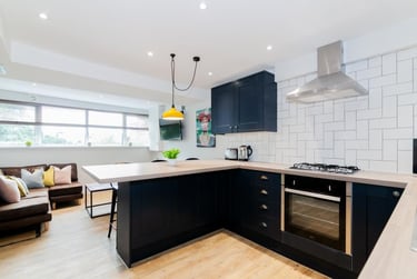 3 bed flat, Bankfield Road, Springwood, Huddersfield, HD13HR - Image 1