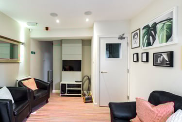 5 bed house, Victoria Street, Basford, Newcastle under Lyme, ST51NU - Image 1