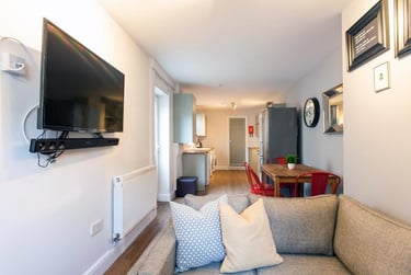 7 bed house, Daniel Street, Cathays, Cardiff, CF244NY - Image 3