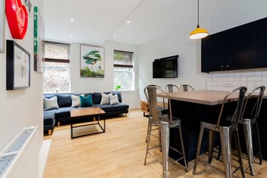 6 bed flat, Bankfield Road, Springwood, Huddersfield, HD13HR - Image 1