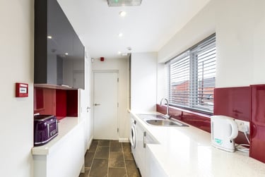 5 bed house, Victoria Street, Basford, Newcastle under Lyme, ST51NU - Image 5