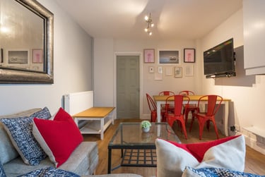 4 bed house, Richmond Road, Plasnewydd, Cardiff, CF243BS - Image 1