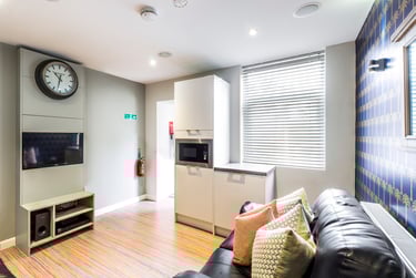 4 bed house, George Street, Silverdale, Newcastle under Lyme, ST56JN - Image 1