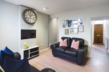 3 bed house, Cauldon Road, Shelton, Stoke, ST42EB - Image 1