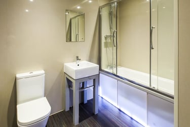 4 bed house, Carlton Road, Shelton, Stoke, ST42BG - Image 5