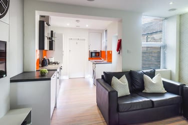 5 bed house, Boughey Road, Shelton, Stoke, ST42BB - Image 1