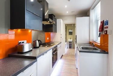 5 bed house, Beresford Street, Shelton, Stoke, ST42EX - Image 2