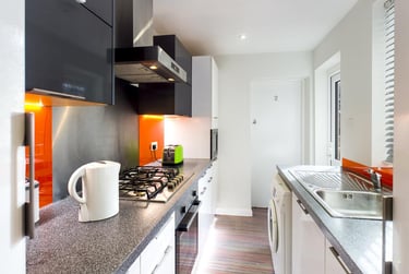 4 bed house, Guildford Street, Shelton, Stoke, ST42EP - Image 4