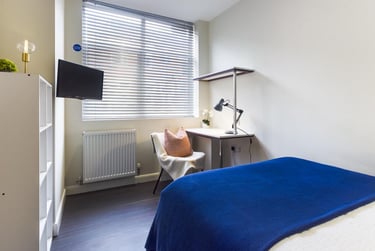 4 bed house, Carlton Road, Shelton, Stoke, ST42BG - Image 4