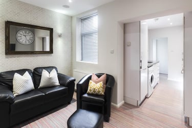 5 bed house, Cauldon Road, Shelton, Stoke, ST42ED - Image 2