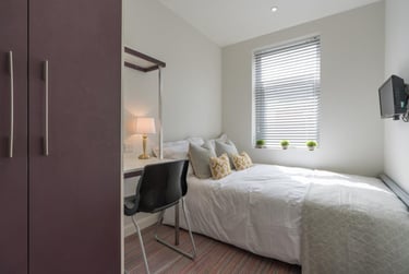 5 bed house, Ashford Street, Shelton, Stoke, ST42EL - Image 2