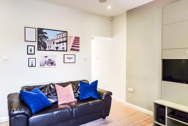 5 bed house, Beresford Street, Shelton, Stoke, ST42ES - Image 2