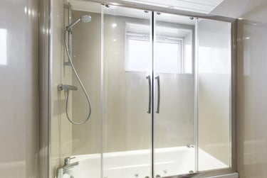 4 bed house, Crowther Street, Shelton, Stoke, ST42ER - Image 2