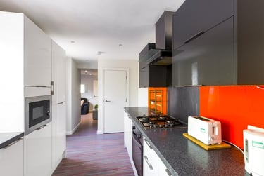 4 bed house, Queen Anne Street, Shelton, Stoke, ST42EQ - Image 3