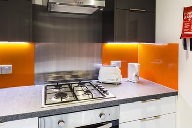 4 bed house, Ashford Street, Shelton, Stoke, ST42EL - Image 2