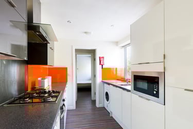 4 bed house, Queen Anne Street, Shelton, Stoke, ST42EQ - Image 4