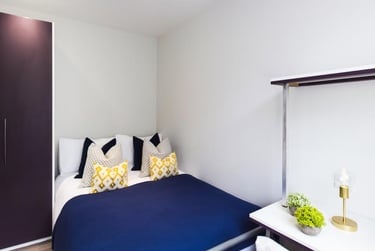 5 bed house, Ashford Street, Shelton, Stoke, ST42EH - Image 2