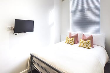 4 bed house, Queen Anne Street, Shelton, Stoke, ST42EQ - Image 6