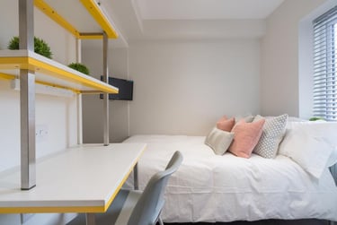 3 bed house, Beresford Street, Shelton, Stoke, ST42EX - Image 2