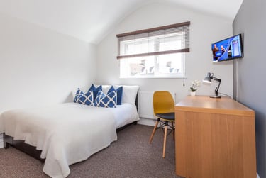 7 bed house, Glynrhondda Street, Plasnewydd, Cardiff, CF244AN - Image 1