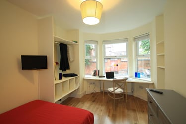 7 bed house, Douglas Road, Radford, Nottingham, NG71NW - Image 3