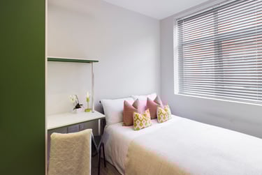 4 bed house, Guildford Street, Shelton, Stoke, ST42EP - Image 6