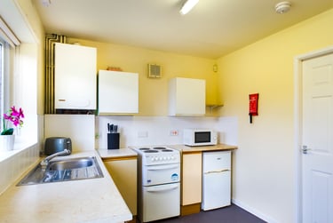 2 bed house, Lloyd Mansions, Charlestown, Salford, M66HA - Image 1