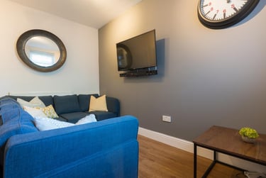 7 bed house, Harriet Street, Cathays, Cardiff, CF244BU - Image 1