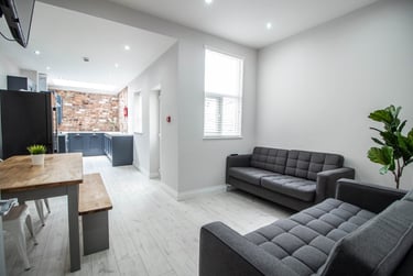 7 bed house, Manton Road, Kensington, Liverpool, L66BL - Image 1