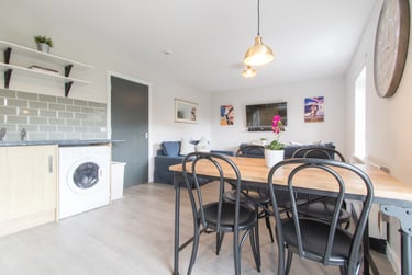 4 bed flat, Morrison Circus, Haymarket, Edinburgh, EH38DX - Image 4