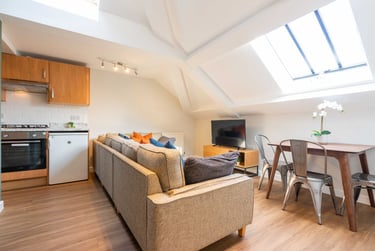 6 bed flat, Jesmond Road, Jesmond Vale, Newcastle, NE21JY - Image 2