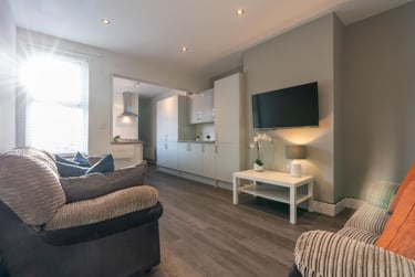 4 bed house, Chillingham Road, Heaton, Newcastle, NE65QU - Image 1