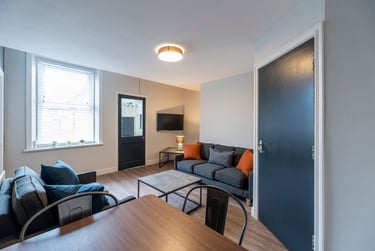 6 bed house, King John Terrace, Heaton, Newcastle, NE65XY - Image 2