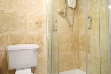 6 bed house, Park Road, Shelthorpe, Loughborough, LE112HH - Image 12