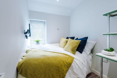 5 bed house, Church Street, Silverdale, Keele, ST56JQ - Image 5