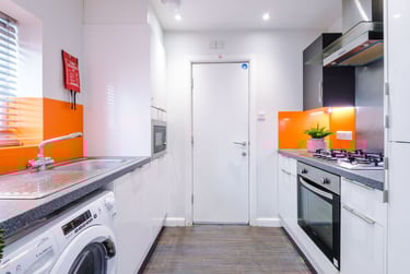 5 bed house, Liverpool Road, Cross Heath, Newcastle under Lyme, ST59HF - Image 5