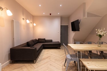 7 bed house, 83 Thornycroft Road, Wavertree, Liverpool, L150EN - Image 1