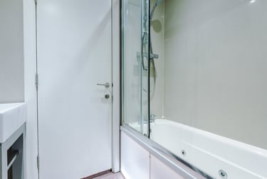 4 bed house, Queen Anne Street, Shelton, Stoke, ST42EQ - Image 11