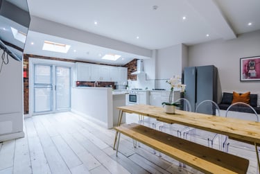 7 bed house, 32 Granville Road, Toxteth, Liverpool, L152HR - Image 1