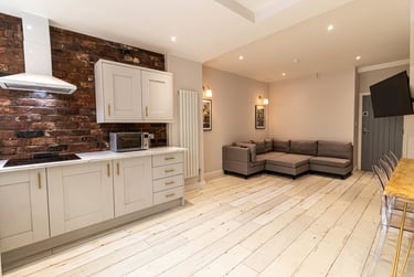 7 bed house, 27 Langton Road, Toxteth, Liverpool, L152HS - Image 1