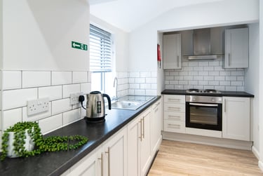 4 bed house, Leek Road, Shelton, Stoke, ST42BP - Image 8