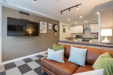 5 bed flat, Jesmond View, Newcastle, NE24DY - Image 1