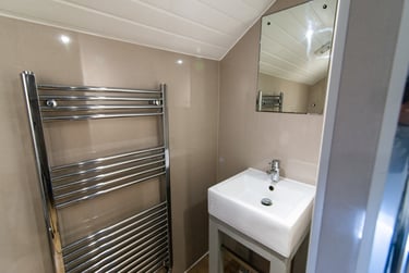 4 bed house, Leek Road, Shelton, Stoke, ST42BP - Image 7