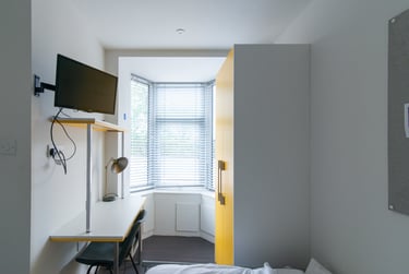 4 bed house, Leek Road, Shelton, Stoke, ST42BP - Image 9