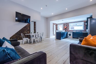 6 bed house, 28 Esher Road, Kensington, Liverpool, L66DF - Image 1