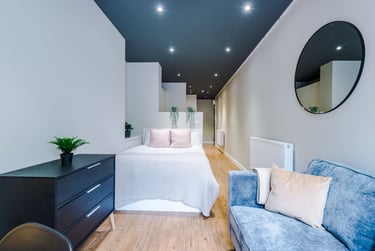 1 bed studio, Flat 5, 160 Upper New Walk, Highfields, Leicester, LE17QA - Image 1