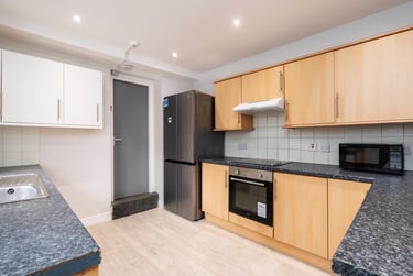 6 bed house, 25 Norwood Terrace, Hyde Park, Leeds, LS61EA - Image 3