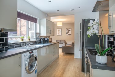 6 bed house, 74 Kimbolton Avenue, Radford, Nottingham, NG71PT - Image 2