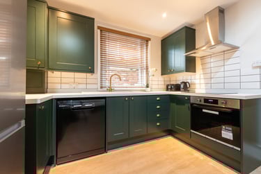 6 bed house, 78 Howell Road, St Sidwells, Exeter, EX44LZ - Image 2